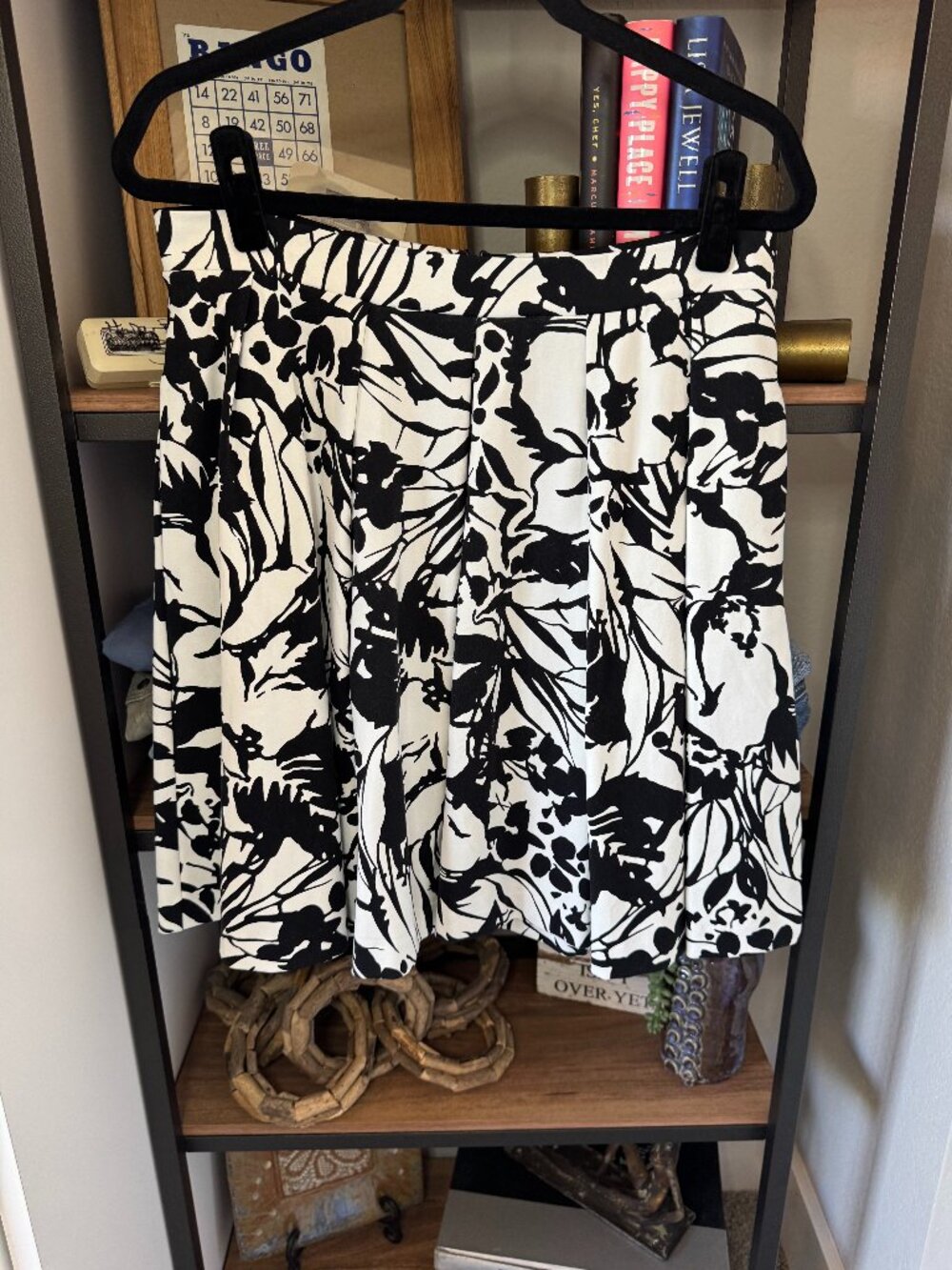 Cynthia Rowley Black & White Floral Pleated Skirt - Size L